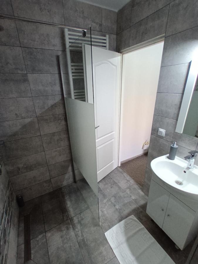 Revolution Apartment Бая-Маре Экстерьер фото